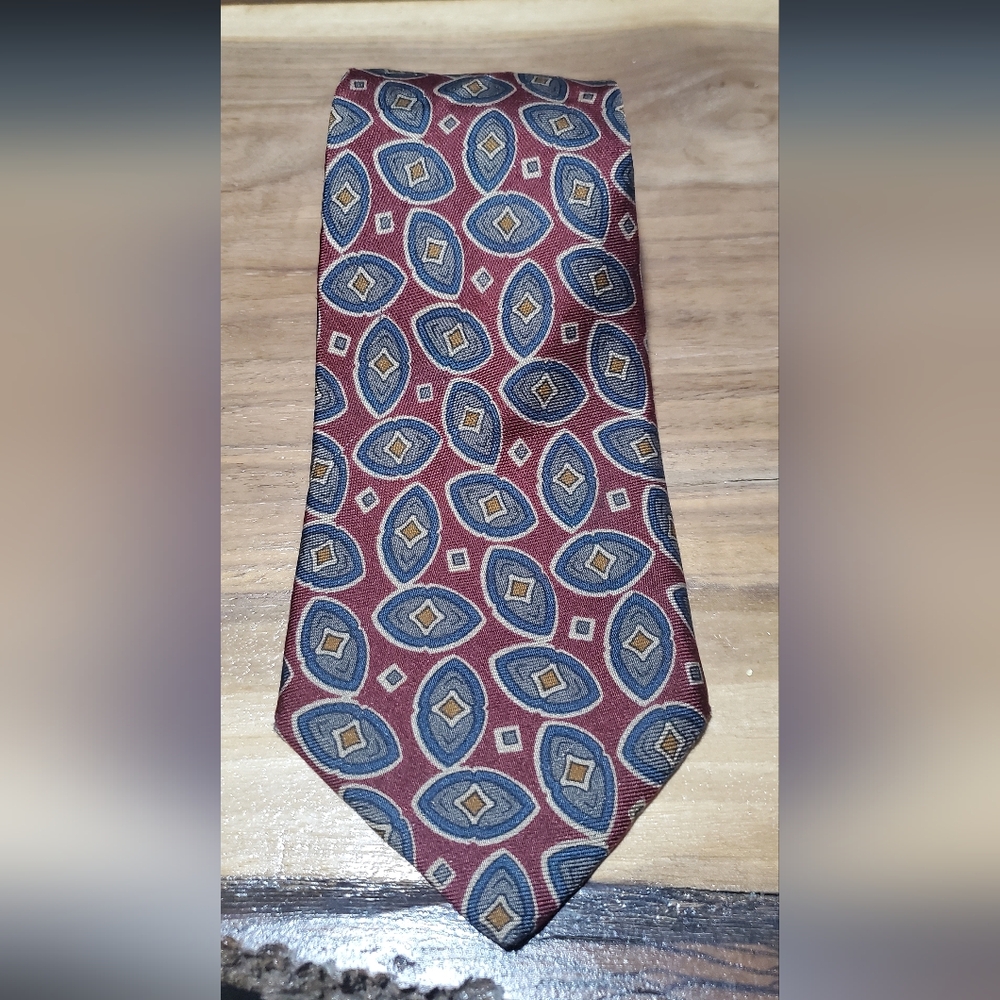 J.P. Tilford Red & Blue Elegant Geometric Patterned Tie - 100% Silk